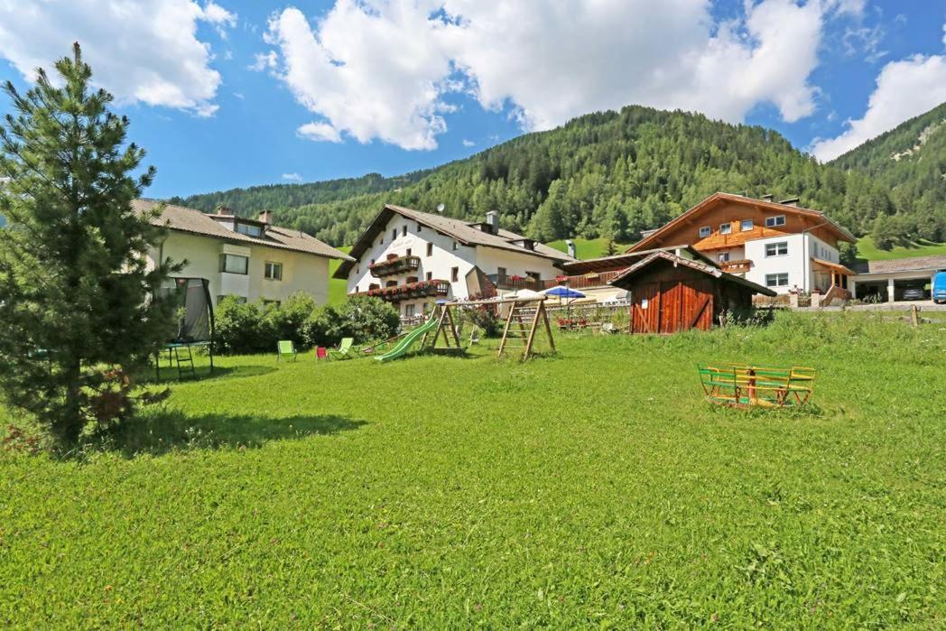 Gasthof Albergo Neuwirt Val di Vizze Eksteriør billede
